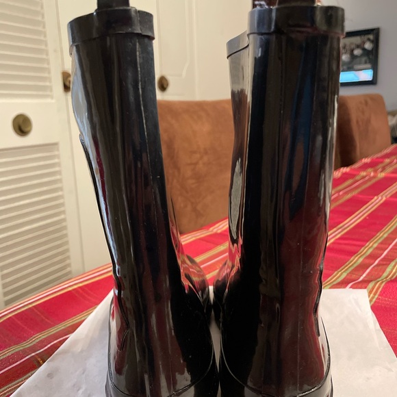 Gap kids unisex skull & crossbones hip rain boots size 4 black - Picture 4 of 4